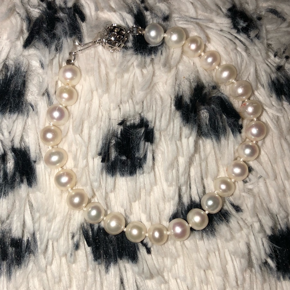 *SPECIAL BUNDLE* Matching Pearl Bracelet&Earrings